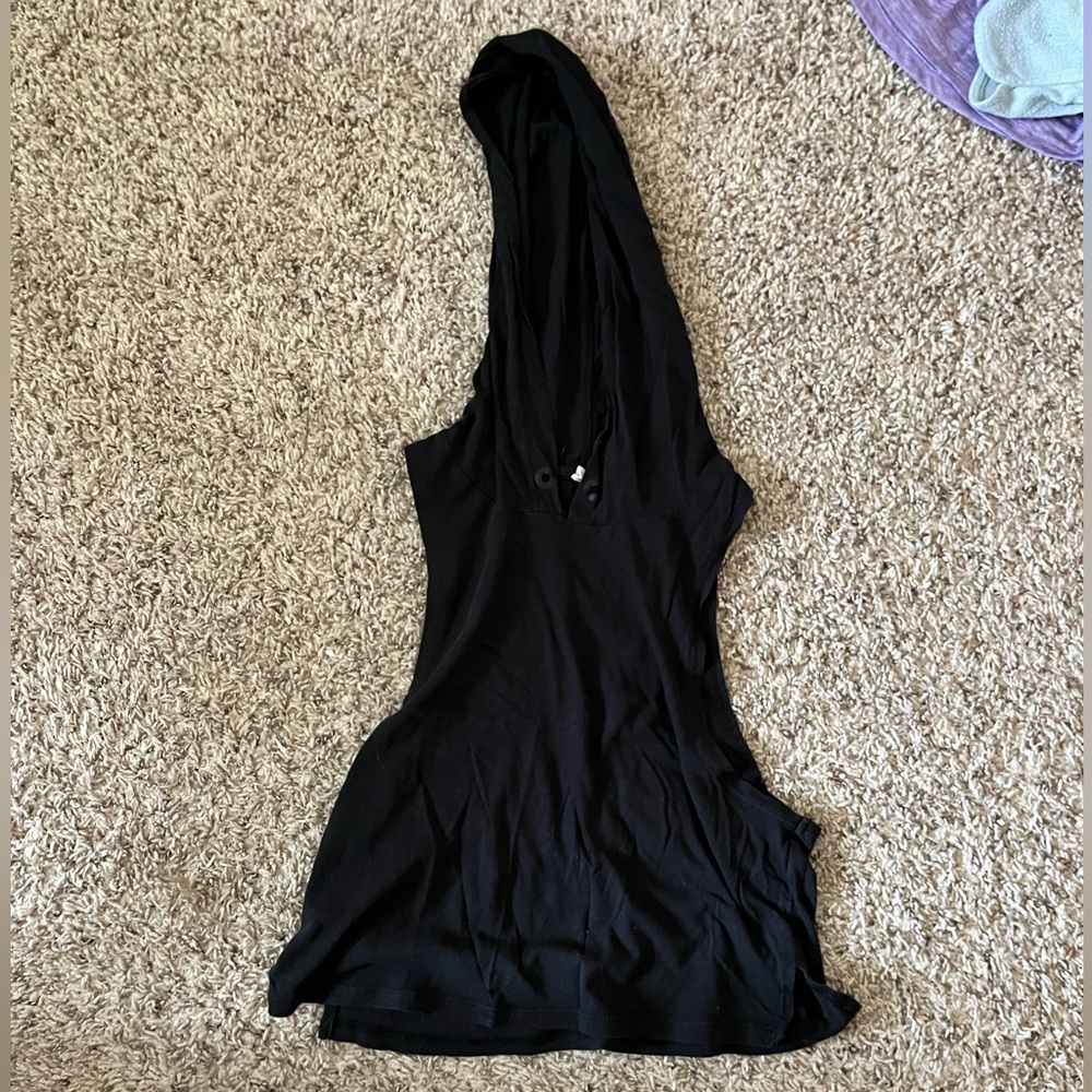 Zyia Activewear Hooded Cropped tank top size XS